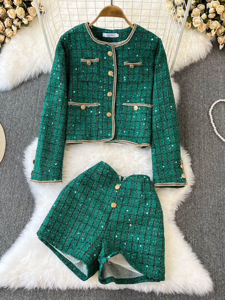 الخريف الشتاء سيدة قطعتين الزي - مراجعة Winter Clothing Kit وسعره