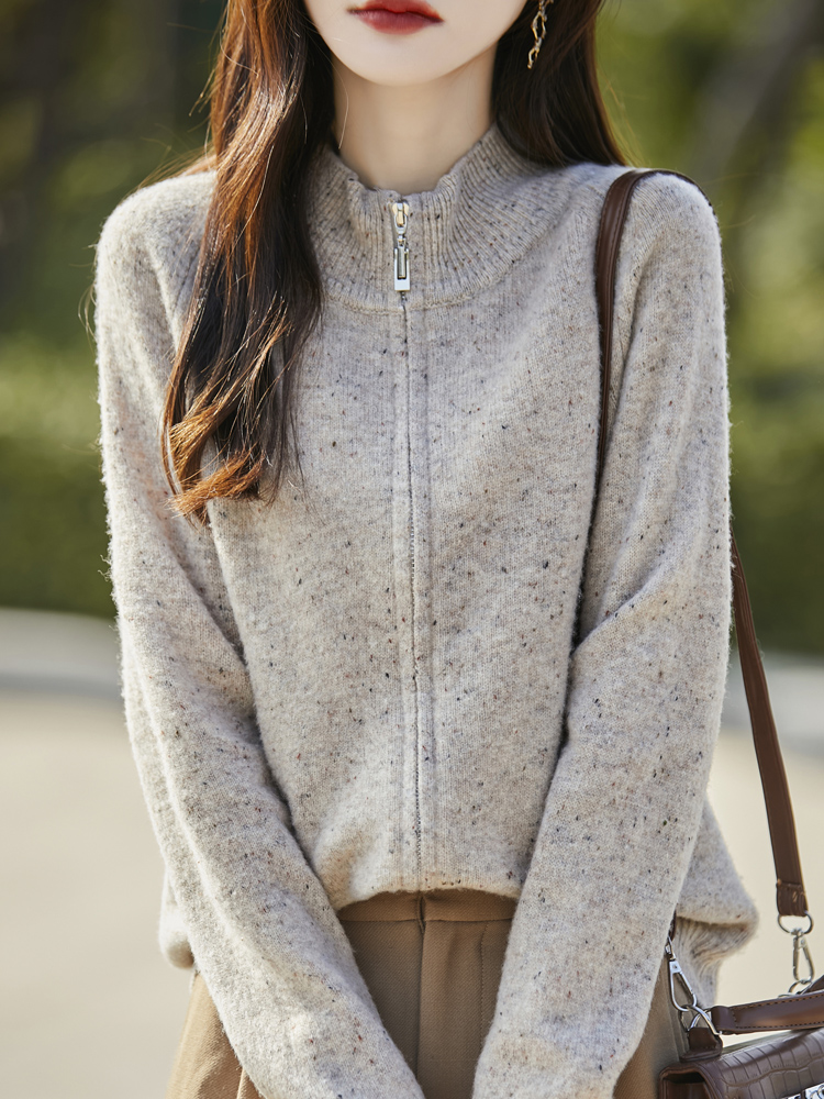 سترة نسائية أساسية من صوف المي - مراجعة Winter Clothing Colors وسعره