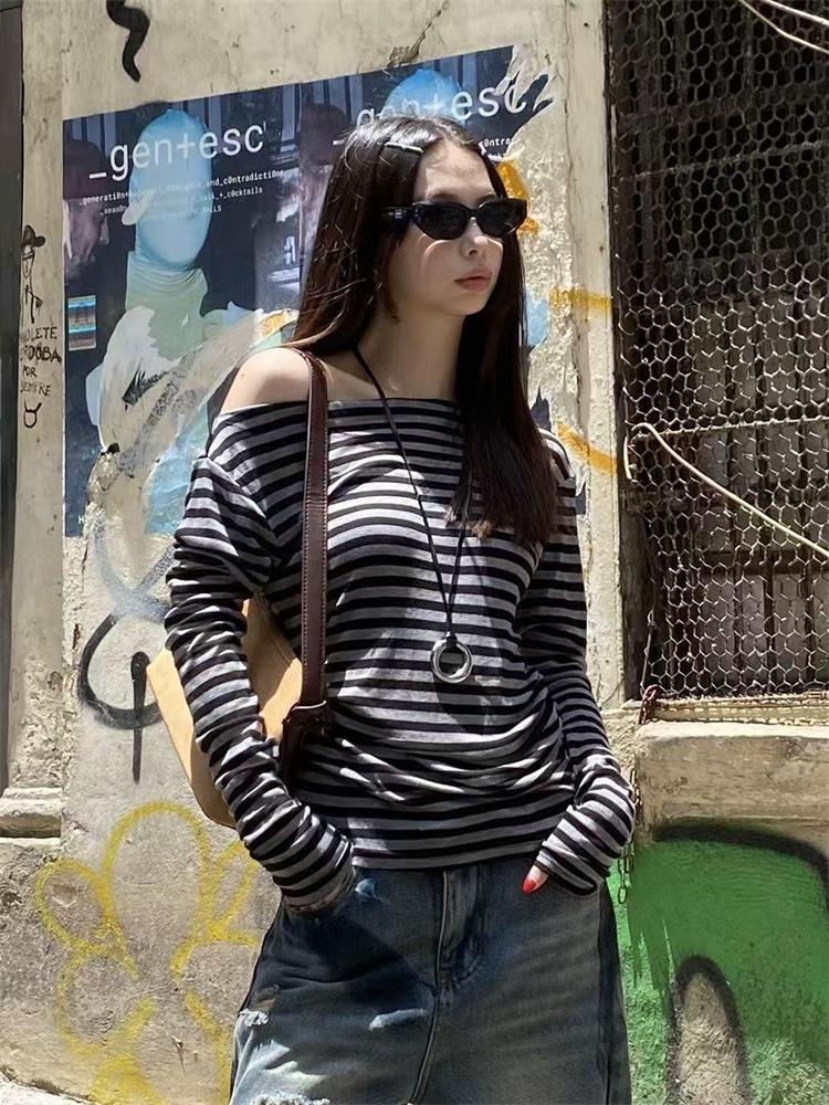 تي شيرت نسائي بتصميم جمالي من  - مراجعة Winter Clothing Aesthetic وسعره