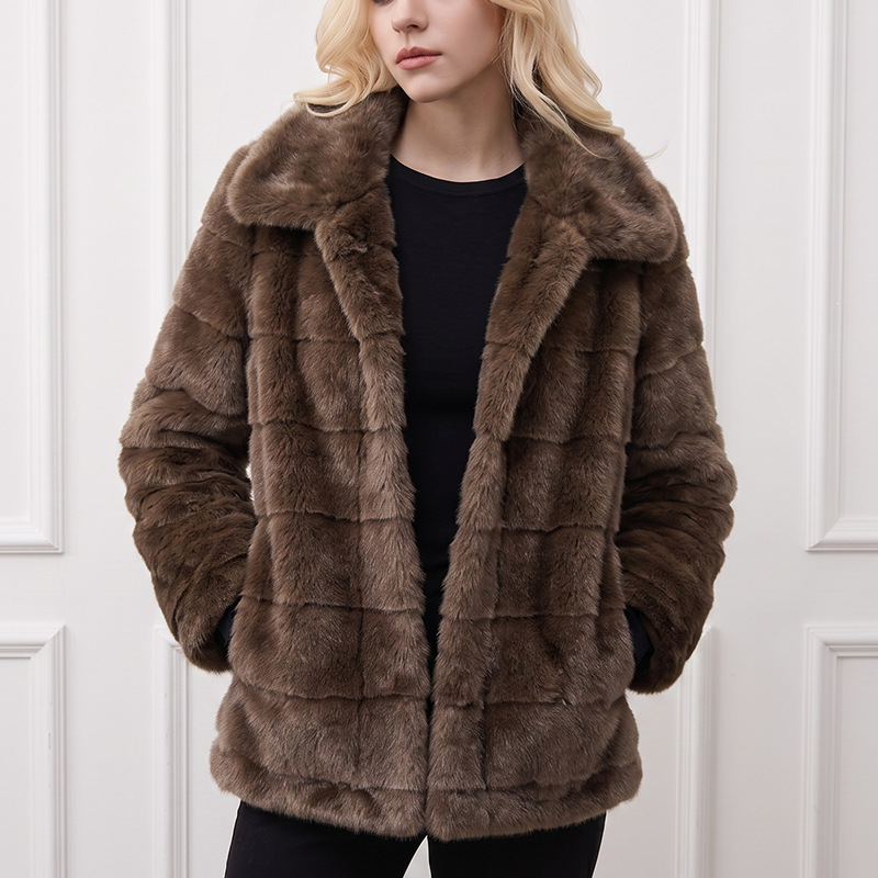 ملابس شتوية ثلاثية الأبعاد سمي - مراجعة Winter Clothing Needs وسعره